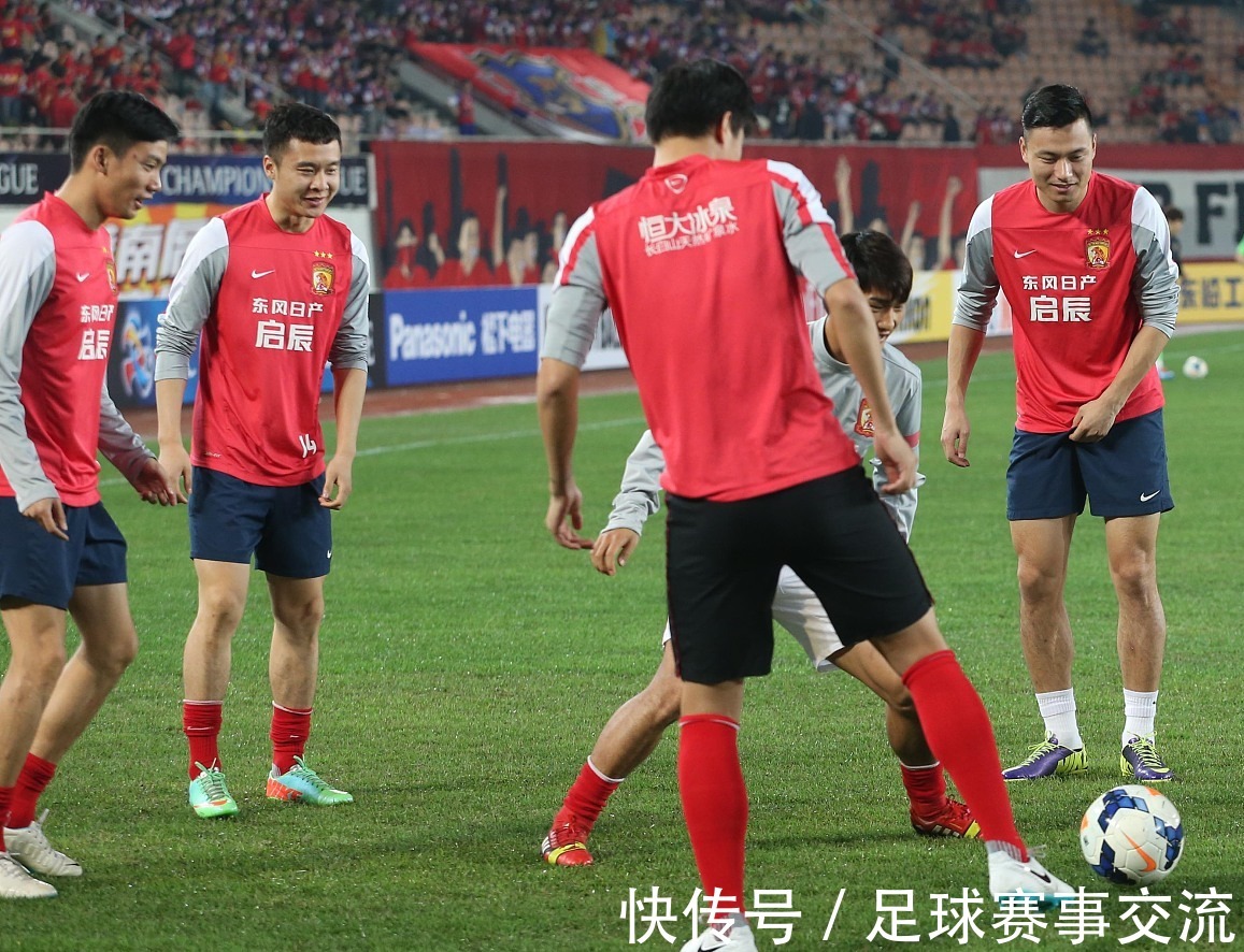 哈默德替补双响！摩洛哥加时3-2击败约旦，夺得阿拉伯杯冠军（替补奇兵哈默德梅开二度，摩洛哥加时3-2力克约旦捧起阿拉伯杯）