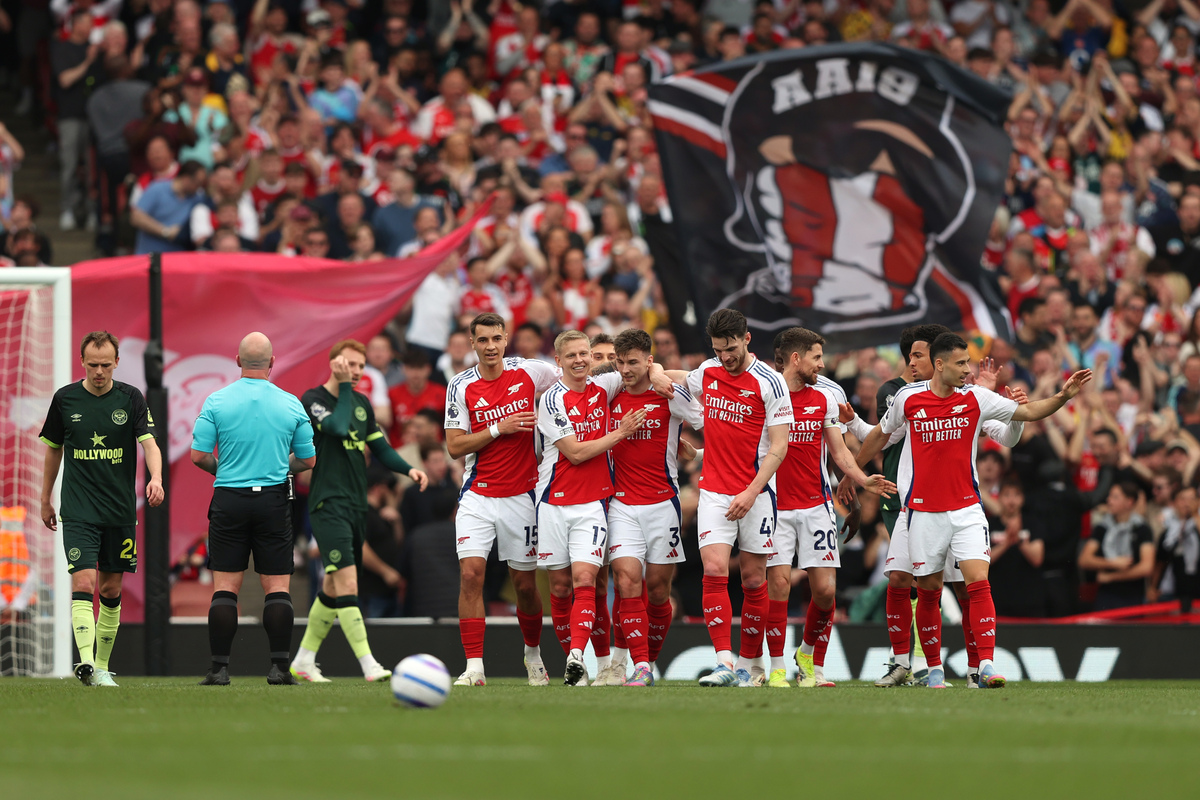 【半程总结】西汉姆2000万新援，腰卫摇摆人马加萨（半季盘点：西汉姆2000万引援马加萨，后腰与后卫的双栖者）