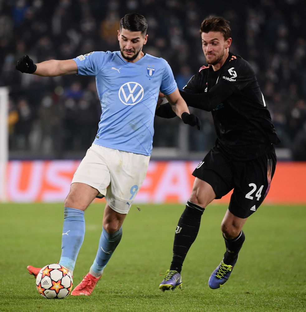 斯基拉：尤文将在周末派出球探考察焦瓦内和贝尔纳韦