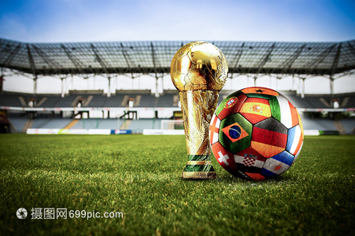 斯帅：为什么换下伊尔迪兹？我换上的是转会费5000万的奥蓬达