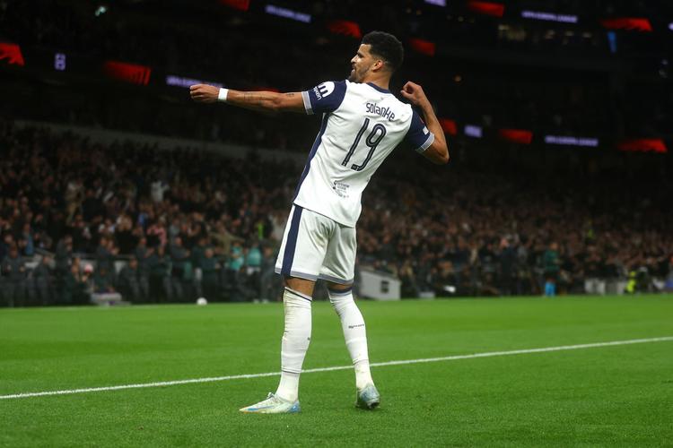 罗马诺：梅努可能在1月离开曼联，那不勒斯对租借他很感兴趣