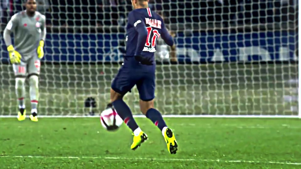 怀特30分钟内砍30+7+9+5三分，绿军队史首人