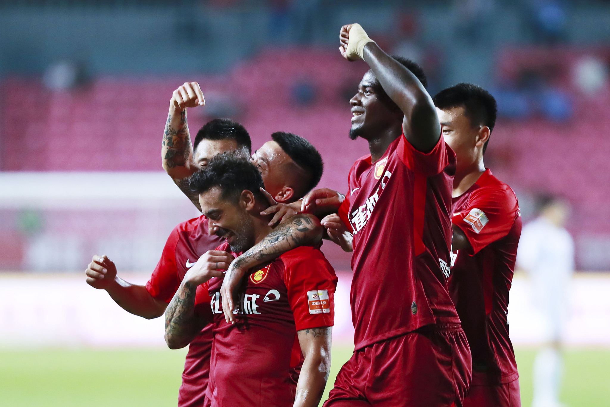 米体介绍国米U19小将迪兰-萨拉特：特点有点像恰尔汗奥卢（米体：国米U19新星迪兰-萨拉特，踢法颇似恰尔汗奥卢）