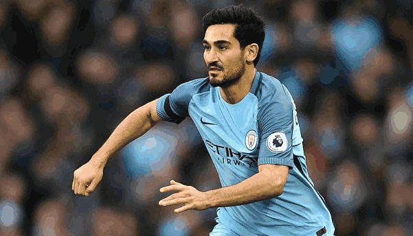 哈兰德调整状态，福登表现亮眼，曼城需减少依赖，提升团队协作，福登自信回归，瓜迪奥拉信任队友。