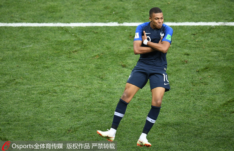 马德兴：有关方面对王洪亮带队0-3巴西不满，却对女足0-8沉默