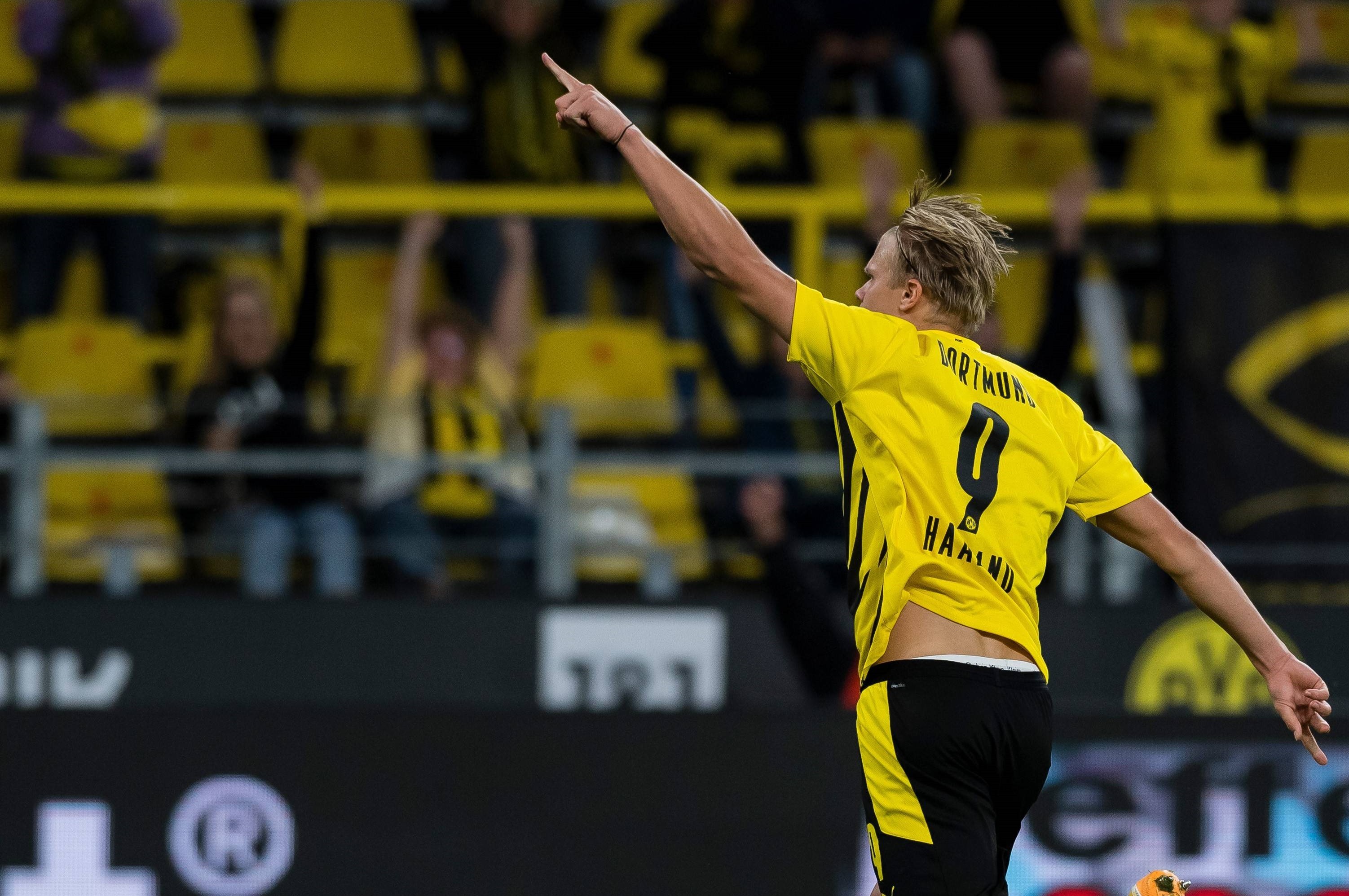 欧冠92年改制后戴帽数前10：梅西、C罗8次第1，姆巴佩5次第4