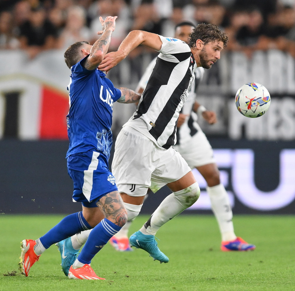 拜仁连续19场德甲主场进球2+，上一次没做到正是对阵勒沃库森（拜仁德甲主场已19连场至少2球，上次未达成的对手正是勒沃库森）