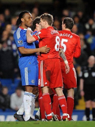 历史首次女裁判担任中超主裁，董方雨将执法西海岸vs亚泰