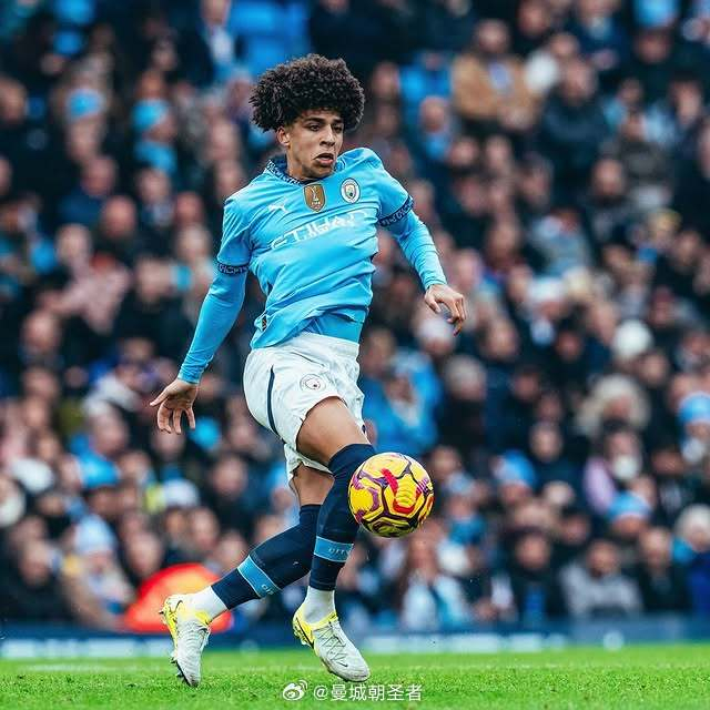 76人多点开花，半场狂轰11记三分得到69分