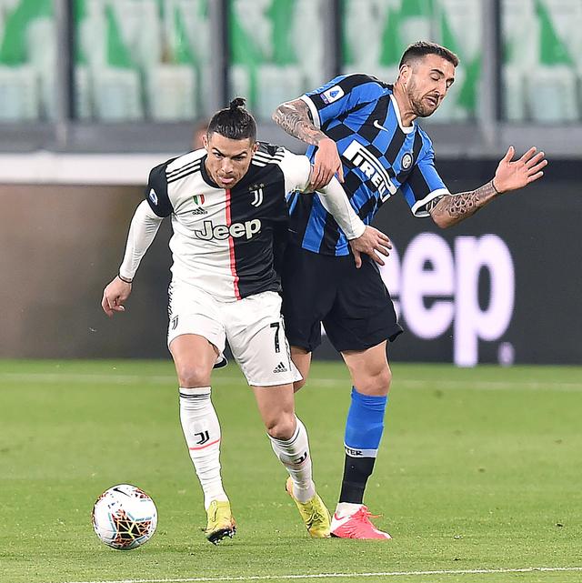 含泪赴欧！樊振东自曝逃离真相，3座大山逼走国乒一哥？