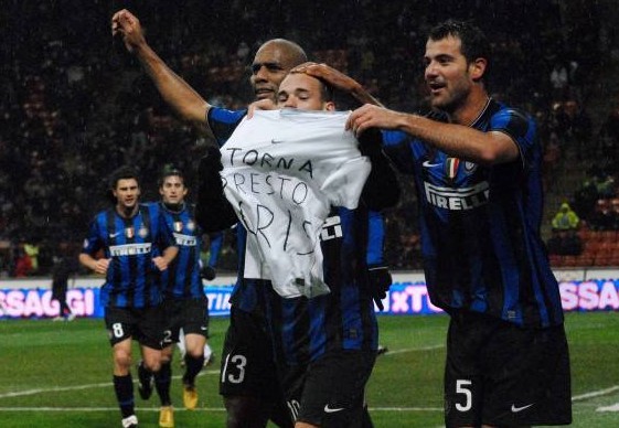 Shams：雄鹿球星字母哥因右小腿拉伤将缺席2-4周